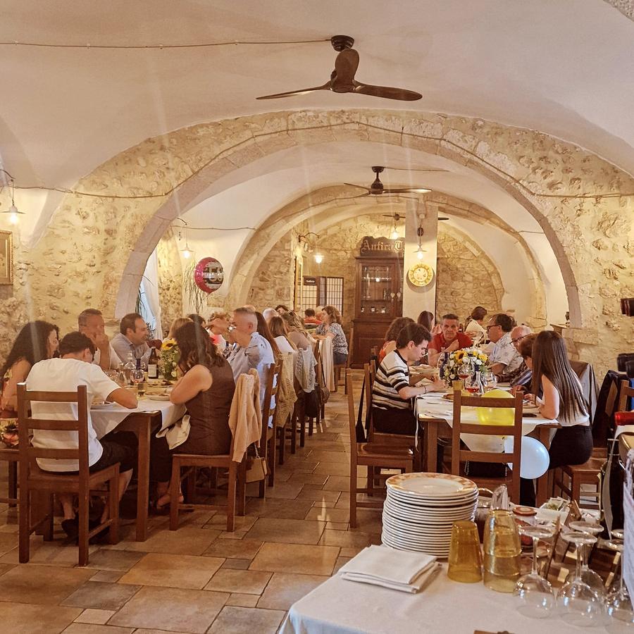 Una serata alla Taverna